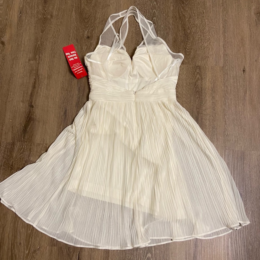 Dress - Picture 4 of 5